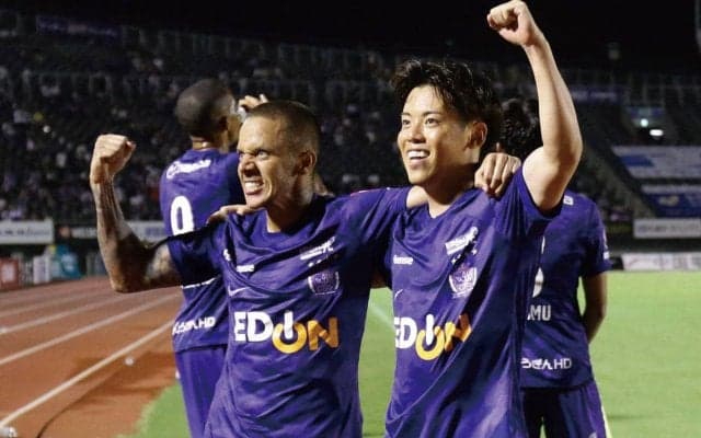 「決めんの難しい」「全部凄い」J1の週間TOPゴールが発表！満田誠の“復活の一撃”が1位に選出「ストーリー込みですごい」