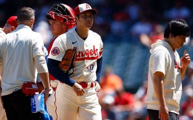 【MLB】大谷翔平に異変か　2回途中で緊急降板、豪快44号2ランも…本拠地も騒然