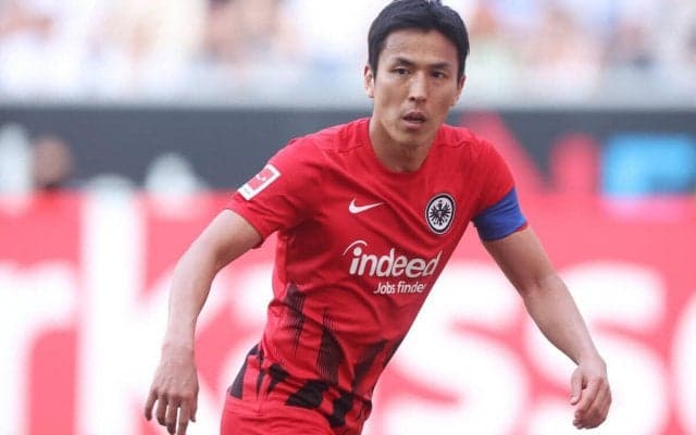 9年前と1人だけ見た目が変わらない！？フランクフルト公式も長谷部誠のデビュー当時の姿に驚き