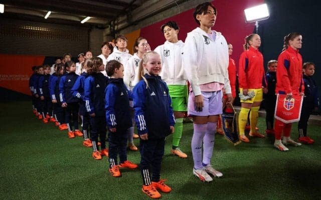 なでしこが女子W杯ロッカールーム円陣の様子を公開！熊谷紗希の言葉で高まる士気と一体感