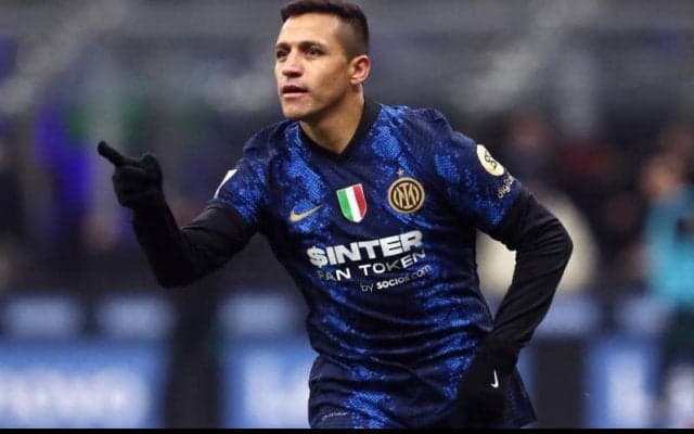 サンチェスのインテル復帰秒読み！　25日のメディカルに向けてミラノ入り