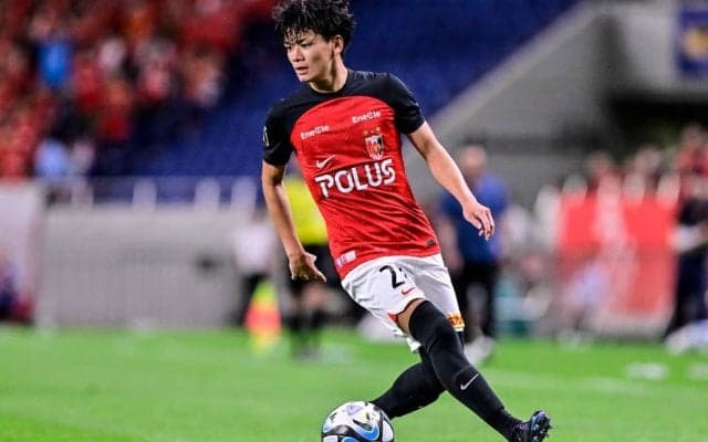 「現地で見てて大興奮した」浦和MF大久保智明が湘南戦で魅せた「相手置き去りターン＆華麗なドリブル」が大絶賛！「すげぇドリブル力」「エグいパフォーマンス」の声