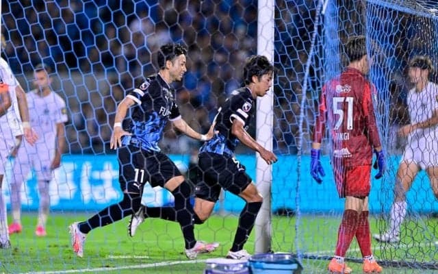 「これは等々力劇場ではない」川崎DF佐々木旭のゴール映像に、サポーターから訂正の声続々！ 2点差を追いついた劇的ゴールも、“劇場の要件”満たさず