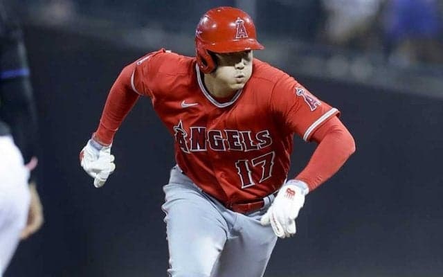 【MLB】捕手は投げられず…圧倒的な才能を「見せつけた」　大谷翔平に敵地放送局も脱帽
