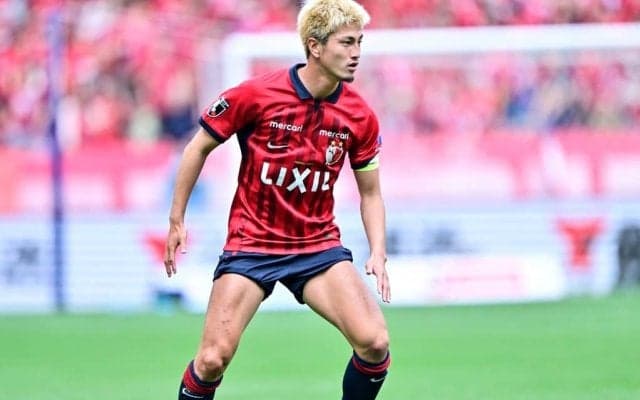 「頭から飛び込む優磨の胆力」鹿島FW鈴木優磨の恐れ知らずの豪快ダイビングヘッド弾にファン脱帽！「本当に男祭りって感じ」「ゴール決めたあとの表情が好き」との声