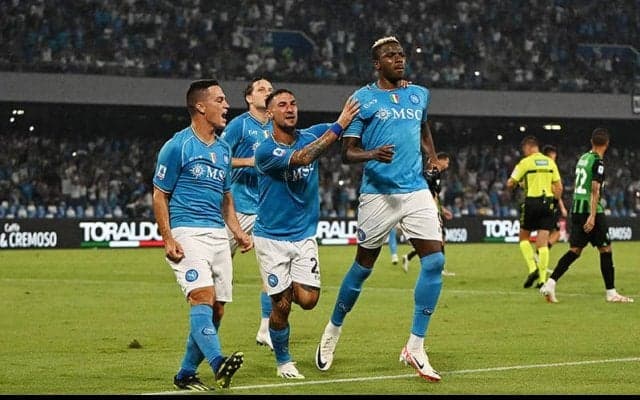 オシムヘン2戦連発、ナポリが10人サッスオーロに快勝で連勝スタート【セリエA】
