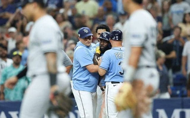 【MLB】12死球にブチギレ…因縁対決また“いざこざ”　153キロ一直線に米憤慨「心底ウンザリ」