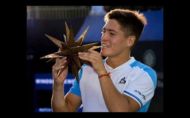  10連勝で今季3勝目 