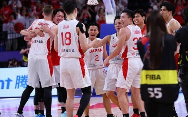 沖縄アリーナで生観戦した広瀬すずさん「感動的でした」…豪州戦へ呼び掛け「一緒に応援しましょう」