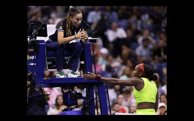  主審の判定に不満「我慢してた」 