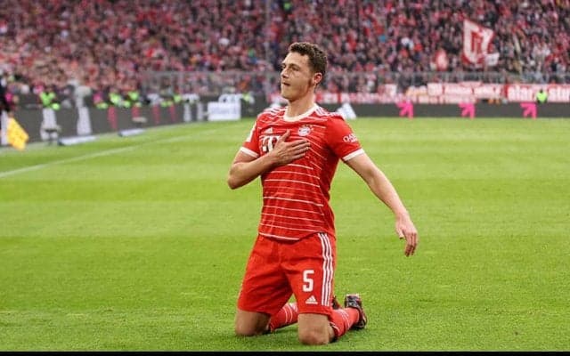 パヴァールがインテル移籍へ、バイエルンはフェイエDFヘールトライダを確保へ