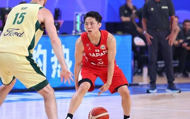 オーストラリアの堅守に苦しんだ日本…先発の河村勇輝「自分の良さを消してくる守備だった」
