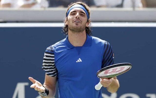 世界7位チチパス、予選勝者の伏兵にフルセットで敗れ2回戦で姿を消す「純粋な戦いで僕よりもいいテニスをしていた」[USオープン]