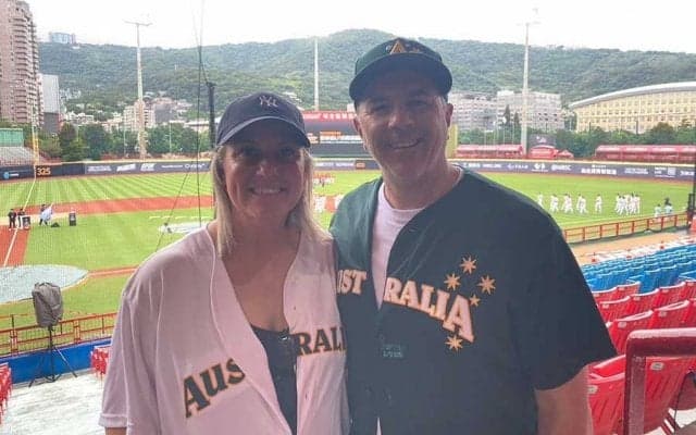 日本の拍手に「感動した」　後輩がリベンジを…台北訪れた豪州夫妻“思い出すWBC”