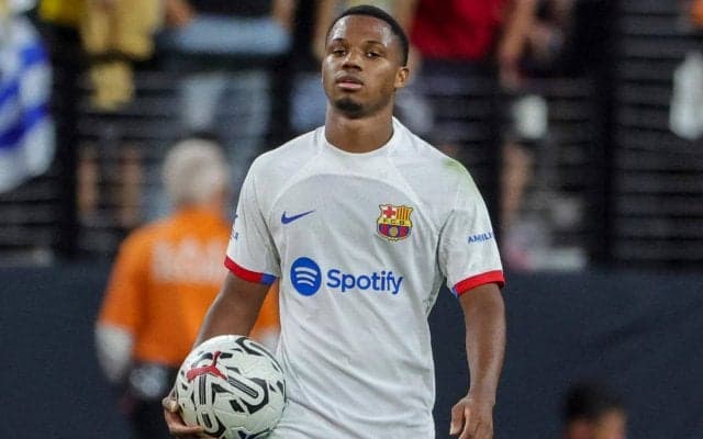 アンス・ファティがブライトン行きを受け入れ、買取OPなしのレンタル移籍で三笘薫の同僚まであと一歩