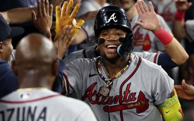 【MLB】アクーニャJr.、史上初の「30HR＆60盗塁」　満塁弾で達成…歴史的偉業に敵地騒然