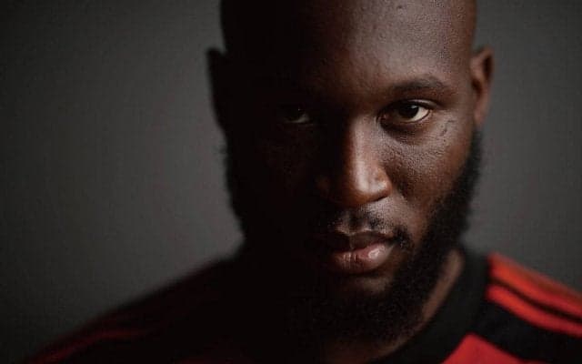 ローマ加入のルカクにトッティがエール！　「ディバラと好連携を」