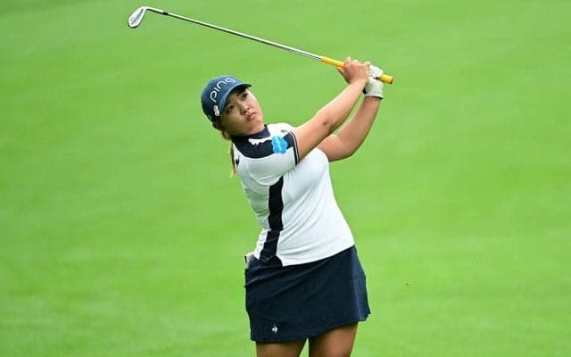 【女子ゴルフ】鈴木愛が“4連続バーディ”で6アンダー単独首位、2打差に小祝さくら、3打差に櫻井心那　ゴルフ5レディス初日