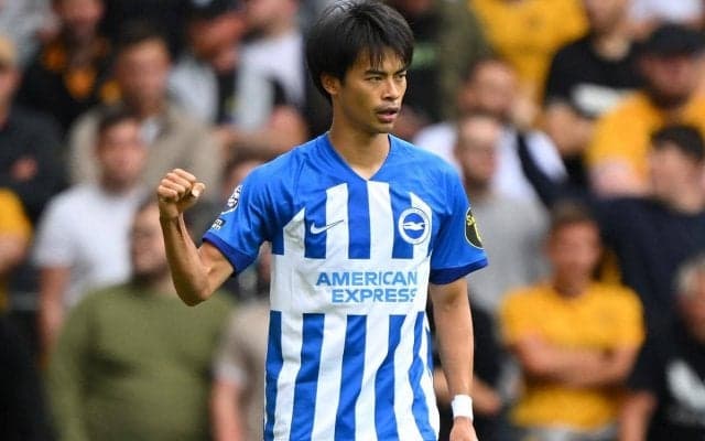 「かっこいい」クラブ史上初のELに臨むブライトンがユニフォームを発表も、国外発送なしに日本のファンから嘆きも「買えないの？」