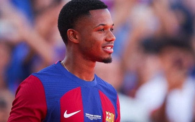 バルサの10番、FWアンス・ファティが三笘薫の同僚に！ ブライトンがレンタル移籍加入を正式発表