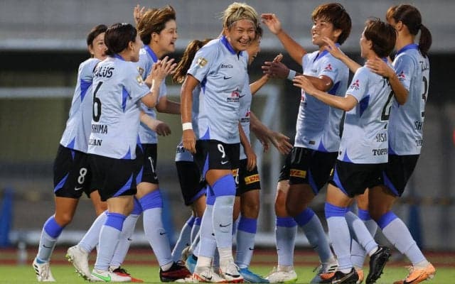 浦和Lが女子W杯メンバー起用で4発大勝！菅澤優衣香&20歳西尾葉音がともに2ゴール　鴨川2戦連発の千葉Lも今季初勝利【WEリーグカップ】