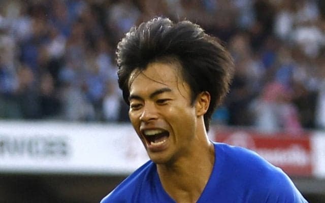 三笘薫はライン際の魔術師にとどまらず　迫力のドリブル中央突破はスケールを増した