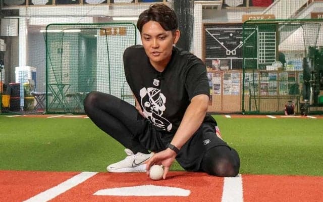 ミットを使わず捕球が上達　初心者に最適…プロが支持する捕手コーチ推奨のドリル