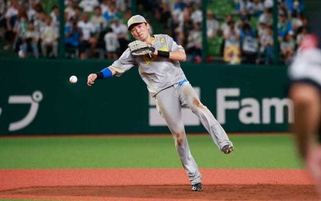 源田が“規格外”のスーパープレー　周東との競争制し鷹ファンも感心「思わず拍手した」