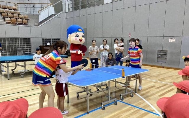 芝田沙季が故郷の旭市にこども卓球台を寄贈「卓球を楽しい、続けたいと思ってくれたら」 7年ぶりに実家にも