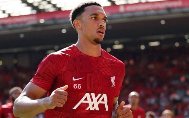 「深刻ではないと言っていた」クロップ監督、2点に関与も負傷交代のアレクサンダー＝アーノルドを語る「検査結果を待たなければ」