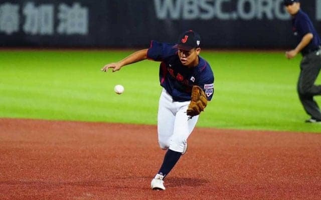 【侍U-18代表】“高校生とは思えない”高速美技が「上手すぎて震えた」　プロ注目18歳に称賛の嵐