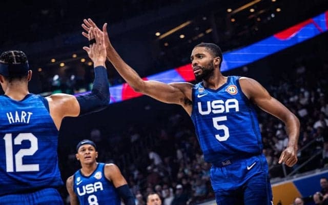 バスケW杯アメリカが100点ゲームで4強進出…イタリア相手に豪快プレー連発しファン魅了