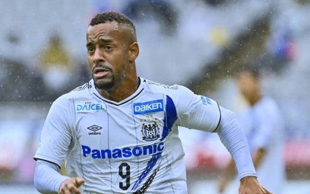 「はや！もういるのーー！」町田への加入内定のアデミウンソンの発表即チーム練習合流に驚きのコメント続々！「もう来てるのか！」「仕事、早すぎるだろ！」の声