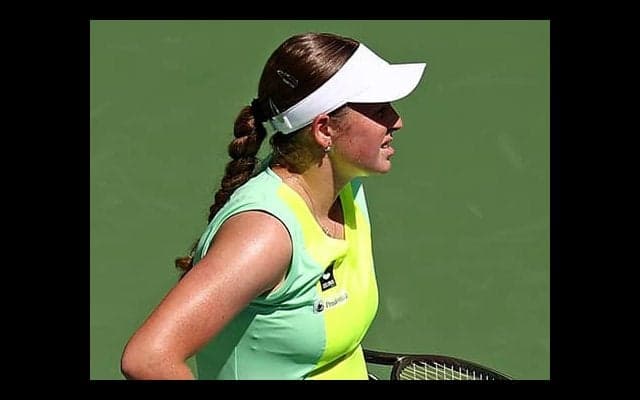  日程に不満「朝5時に寝た」 