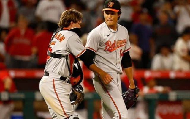 【MLB】藤浪晋太郎、わずか9球で2セーブ目にガッツポーズ　無死二塁を3者凡退…最速161キロ