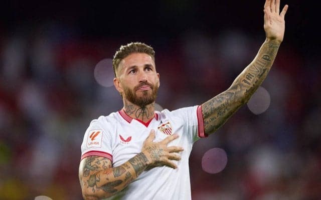 「夢が叶った」18年ぶり復帰のセルヒオ・ラモス、2万人超のセビージャファンの歓迎に涙…「電話を受けた時、最初の選択肢は復帰だった」