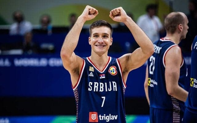 リトアニアを撃破し4強入りのセルビア…ボグダノビッチは負傷離脱の仲間に「この勝利は彼のため」