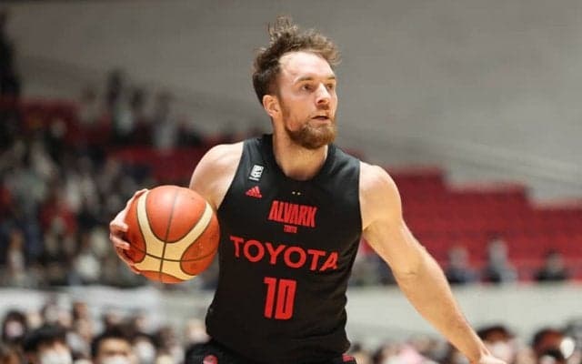 アルバルク東京、チーム一筋のザック・バランスキーが主将に就任「最高の景色を見に行きましょう」