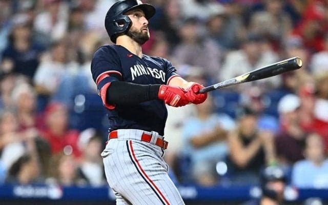 【MLB】打率.177の大砲に“超遅球”を投げると…　野手粉砕140m弾に衝撃「打てる唯一の方法」
