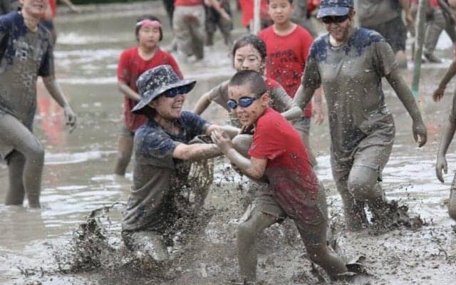 孤独の時代「つながり」をどう築く？「たんぼラグビー」の成功事例