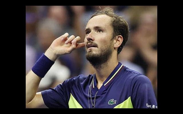  メド 若き王者撃破し全米OP決勝へ 