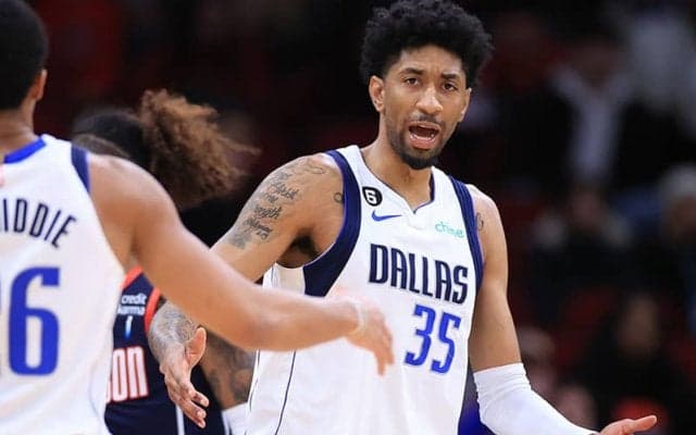 インサイドのウッド加入のレイカーズ…スターターには八村塁を抜擢か