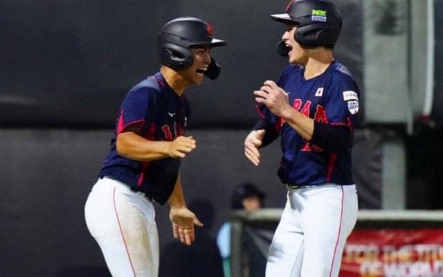 侍U-18、4回終了で2-1リード　先制許すも馬淵監督の“3連続バント攻撃”で一気に逆転