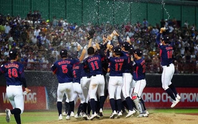 侍U-18が悲願の世界一！　馬淵監督も涙…主将の離脱を乗り越えて掴んだ栄冠