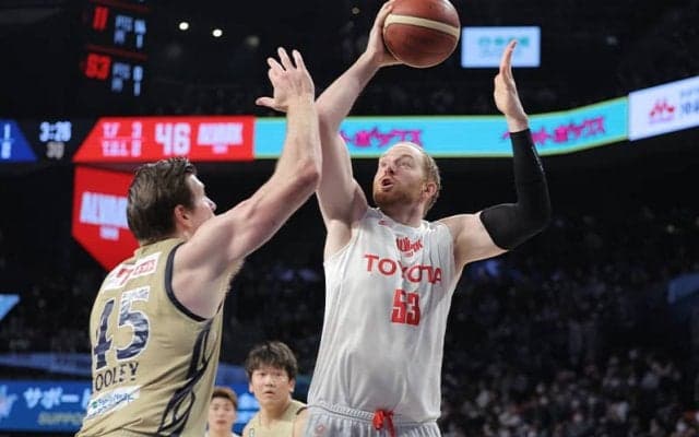 Bリーグ昨季王者の琉球が緊急補強…“大黒柱”負傷発表直後に前A東京のカークと契約合意