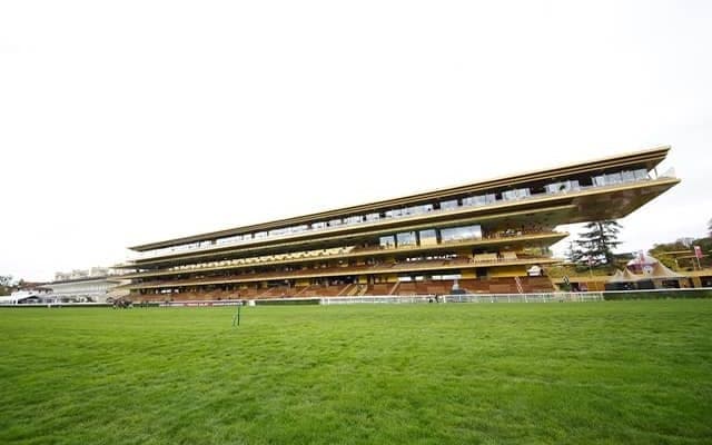 【ヴェルメイユ賞結果】ヨークシャーオークス馬ウォームハートが勝利 仏二冠牝馬ブルーローズセンは5着