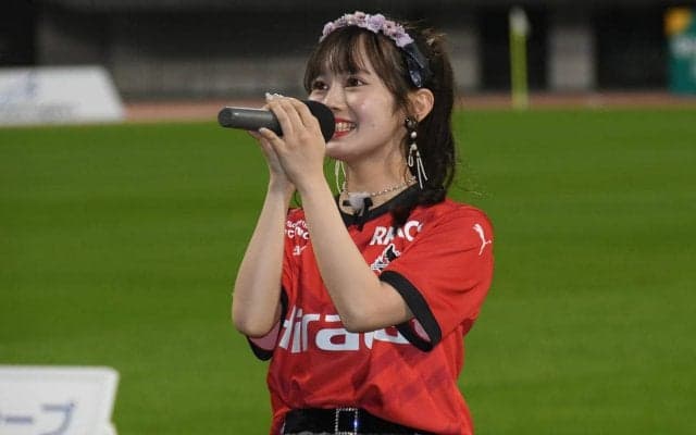 「その服めちゃくちゃ可愛い」熊本の応援アンバサダー、「#ババババンビ」近藤沙瑛子さんは私服も赤！「意識高いサポ」「ロアッソ愛がスゴイ」
