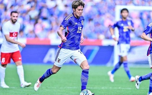 【伊藤敦樹がトルコ戦で出せたこと、出せなかったこと(2)】「本当にレッズを勝たせられる選手になっていきたい」日本代表で感じたクラブでの使命…浦和の先輩を追い求め