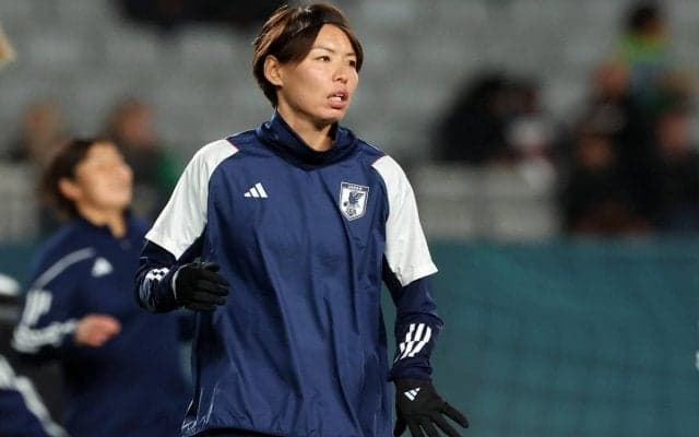 熊谷紗希は開幕へ準備万端！ポスター調の1枚も大好評「かっこいい」「優勝決めたPKを思い出す」