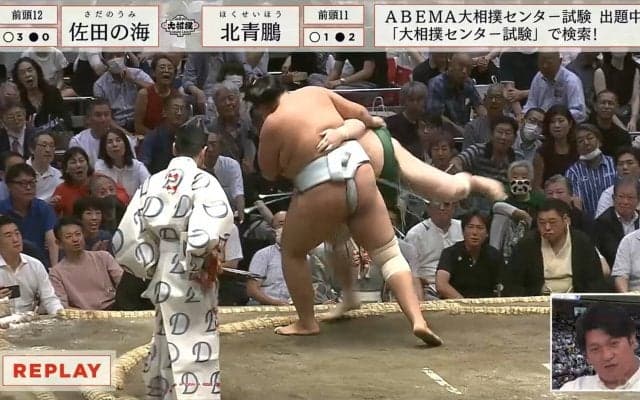 巨漢だから許される豪快技 北青鵬が強引にねじ投げ伏せる“上手潰し”に館内大賑わい